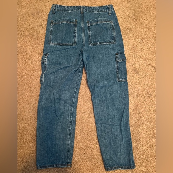 Women’s Boyfriend Fit Blue Jeans with Cargo Pockets Size 8R - Picture 5 of 6
